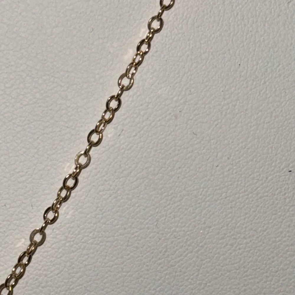 : ✨ Dainty Pink & Gold Clover Necklace ✨
